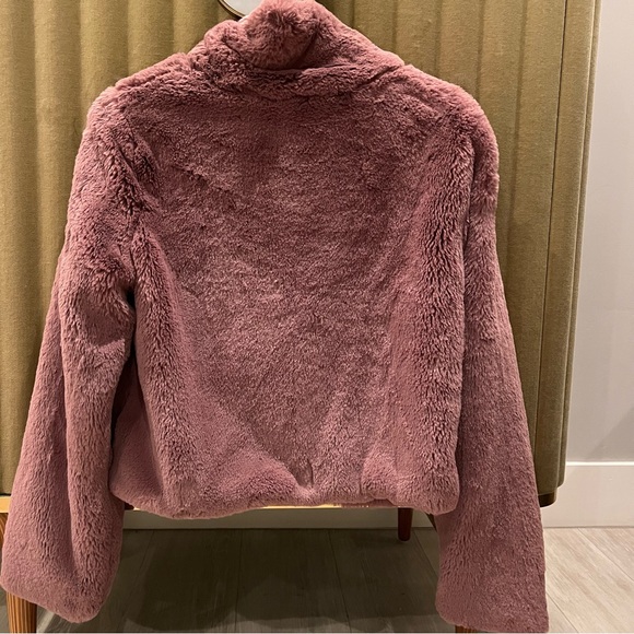 Super cozy faux fur jacket, by Anthropologie. Two side pockets for hands! - Picture 3 of 5